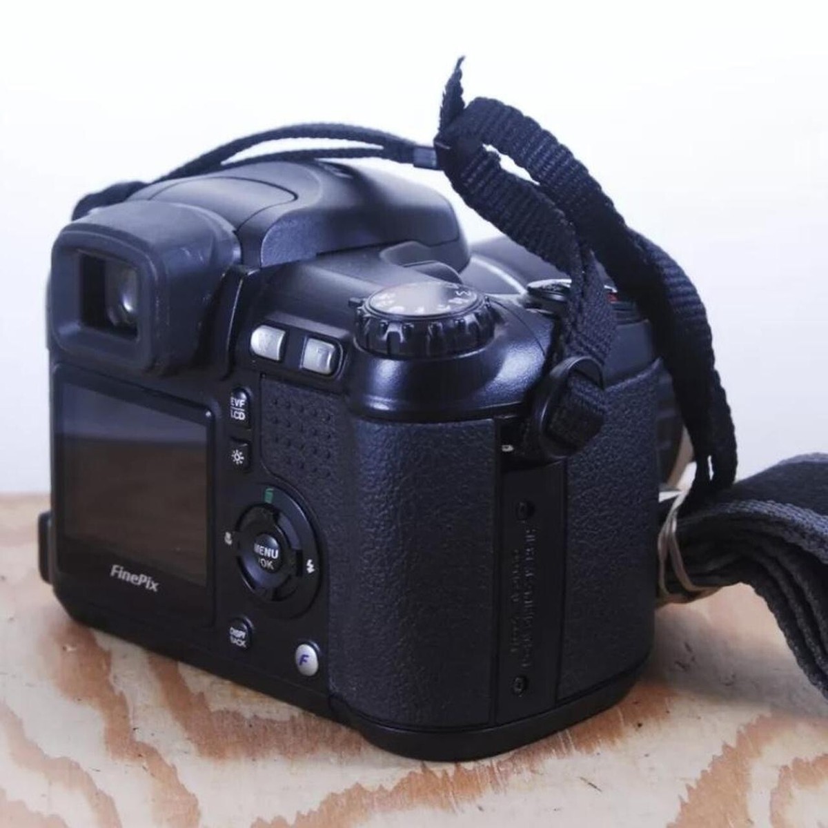 Fujifilm FinePix S5600 Digital Camera - 5.1MP, 10x Optical Zoom | eBay