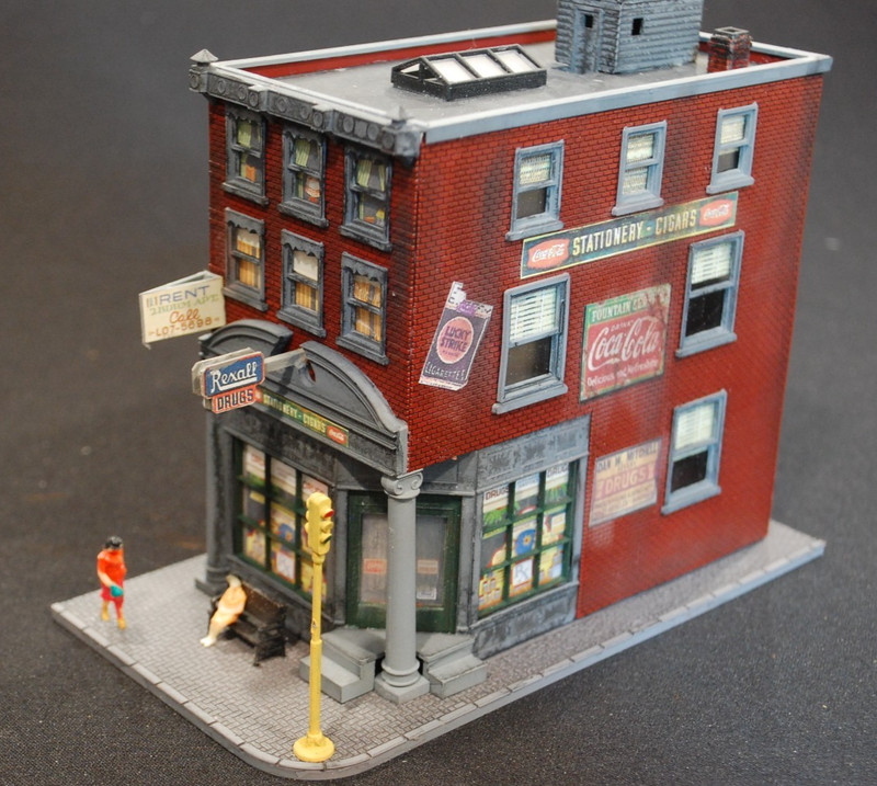 Rexall Corner Drug Store IHC Yesteryear Built, Painted Structure HO Scale 1:87