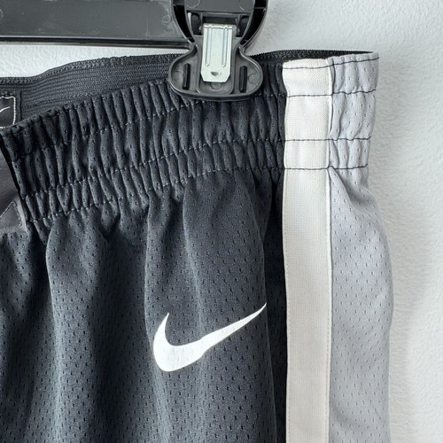 San Antonio Spurs Nike Black 2018/19 Icon Edition Swingman Shorts - Sz: 38 (L) - Picture 5 of 10
