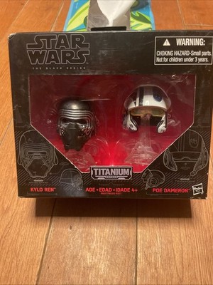 Star Wars The Black Series Titanium KYLO REN POE DAMERON Figure Helmet Set