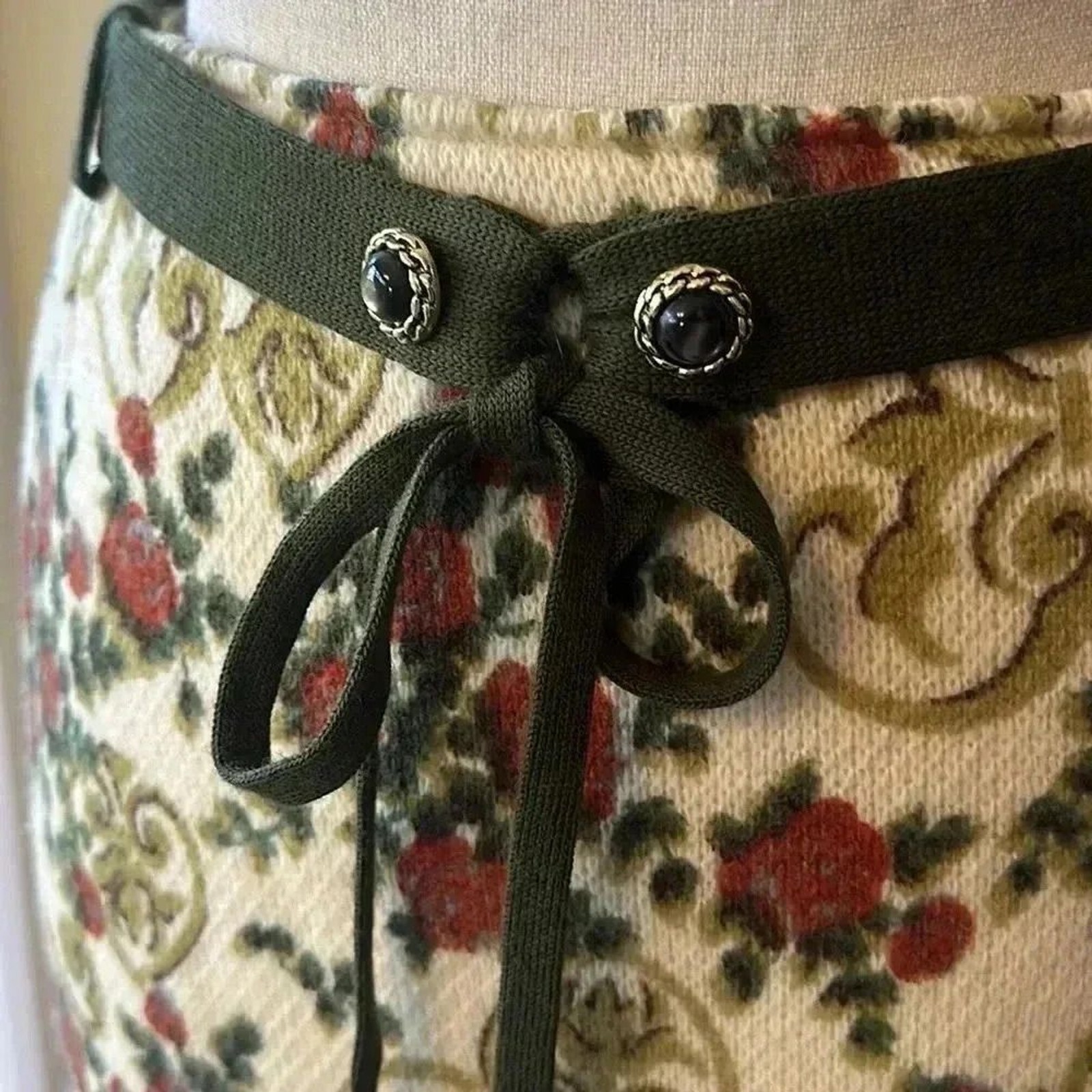 Siegel (German) | 60’s Virgin Wool Blend, 2-Piece Floral Skirt & Jacket Set image 7