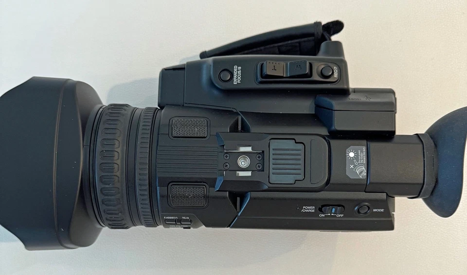 JVC  HM250u HD 4k Live Streaming Camcorder - Image 4 of 4