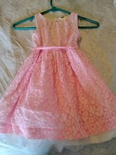 Beautiful Pink And White Little Girls Dress Size 5