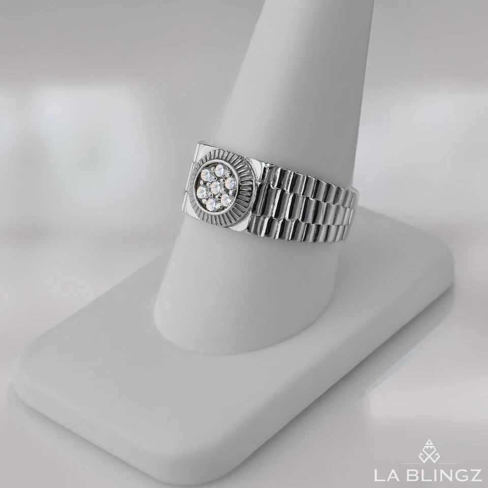 Anillo de diamantes de laboratorio con racimo redondo de plata de ley 925 - Correa de reloj estilo unisex Foto 3 de 4