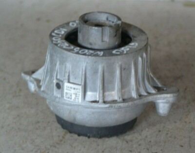 Mercedes C Class Engine Mount Right Side W205 C250 CDi O/S Engine Mounting 2016