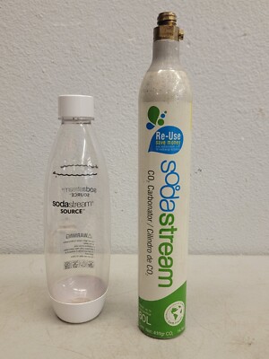 SodaStream CO-2 Carbonation Makes up to 60-Liters Earth Friendly 14.5oz + Bottle