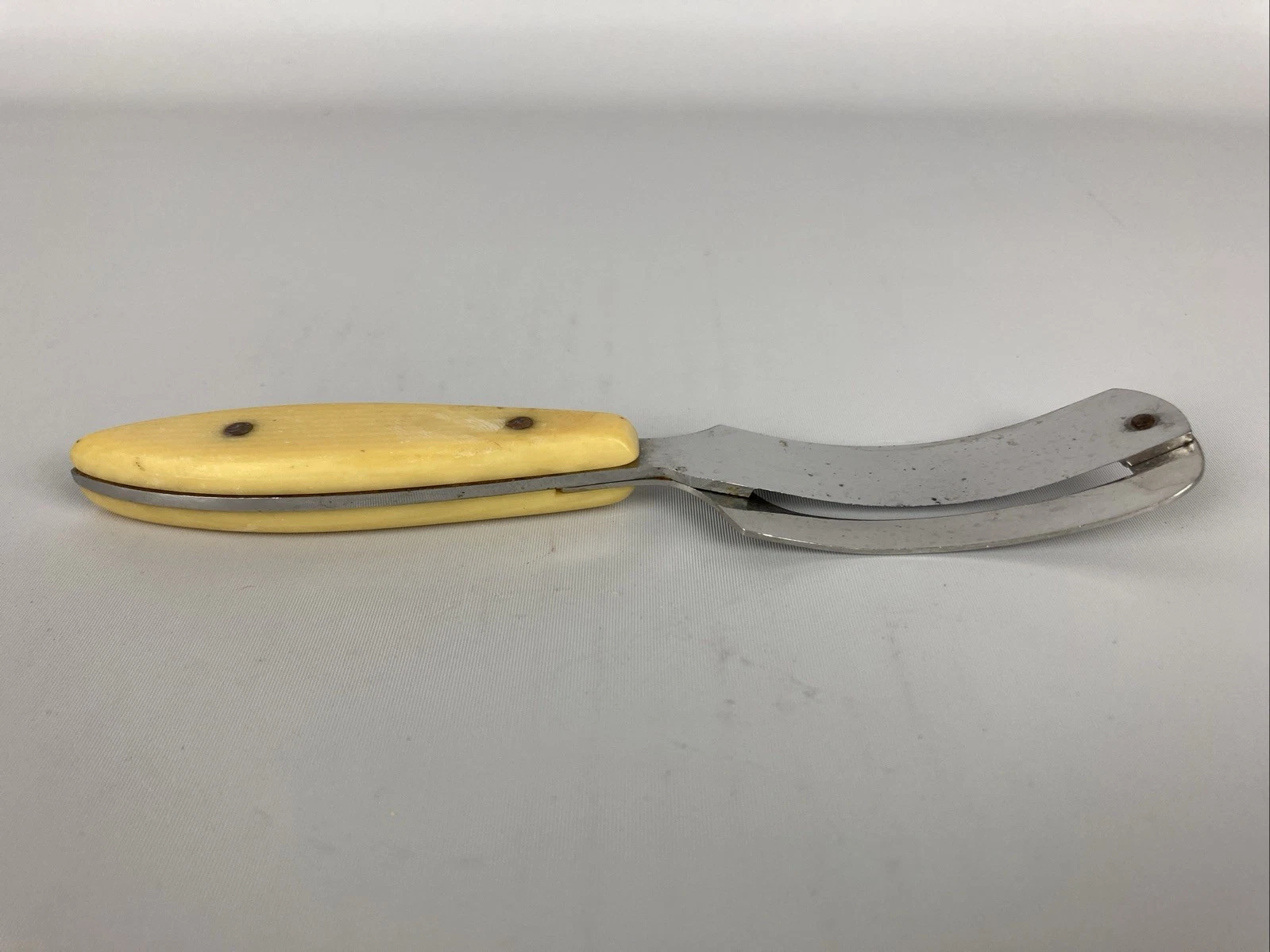 VTG Bakelite Hand Peeler Slicer Italy