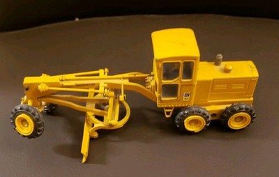 gescha Caterpillar CAT 12F Grader ミニカー Gescha Midi Modell No. 286 CAT Caterpillar 12F Grader Diecast 1:50