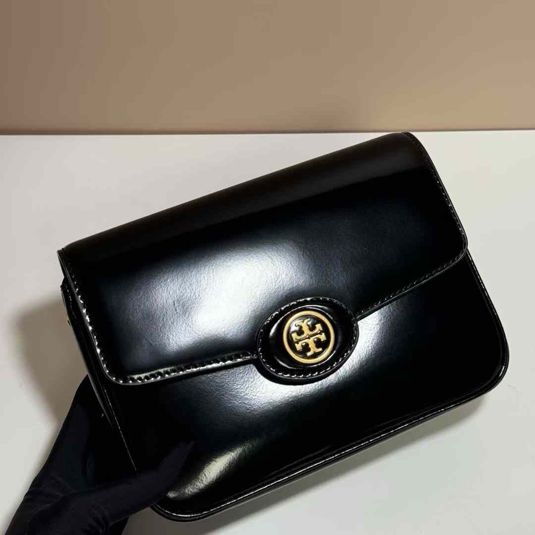 新品未使用 TORY BURCH ウェストポーチ レザー ブラック 楽天市場】トリーバーチ ポーチ（ボディバッグ・ウエストポーチ