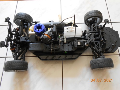 AMG Mercedes C-Klasse DTM 2008 Kyosho 1:8 NEU Versand möglich!!! # Restposten - Bild 6 von 10