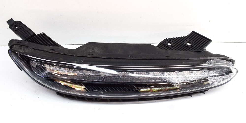 OEM 92208-J9600 LAMP ASSY-DAY RUNNING LIGHT Right Ups for Hyundai