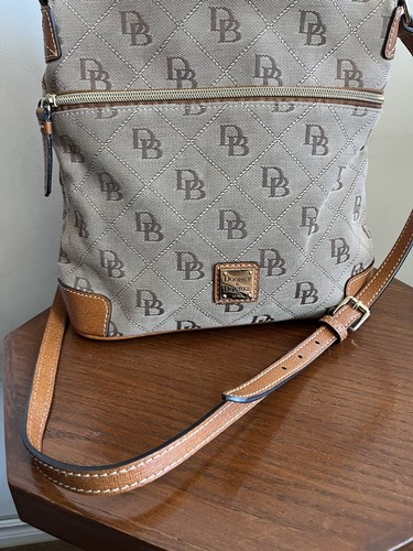 Dooney & Bourke Signature Crossbody Purse Brown Monogram *Excellent Condition* - Picture 3 of 17