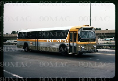 SCRTD-RTD. FLXIBLE BUS #7352. El Monte (CA). Original Slide 1981.