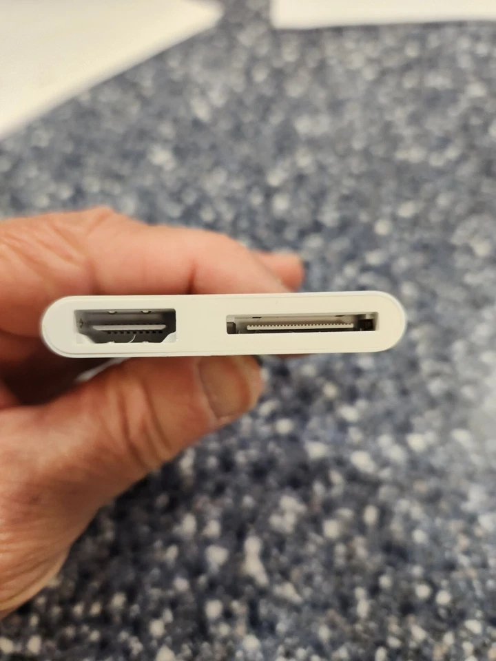 Original Apple A1388 30-PIN to HDMI Video Audio Adapter for iPod iPhone - Image 3 of 4