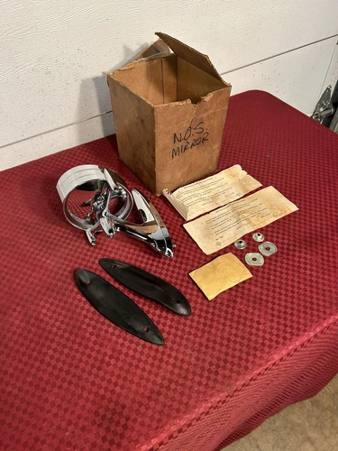 1958 CHEVROLET IMPALA BEL AIR NOS GM HALO MIRROR  987845