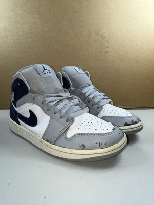 Men s Air Jordan 1 Mid Wolf Grey Midnight Navy Size 8.5 (restoration)