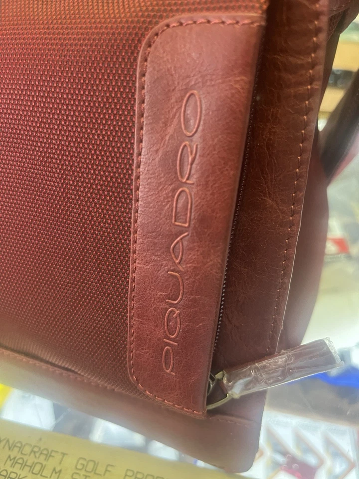 Maletín de negocios de tela y cuero PIQUADRO para portátil de 15". ¡Nuevo! ¡Ver 12 fotos! Foto 4 de 4