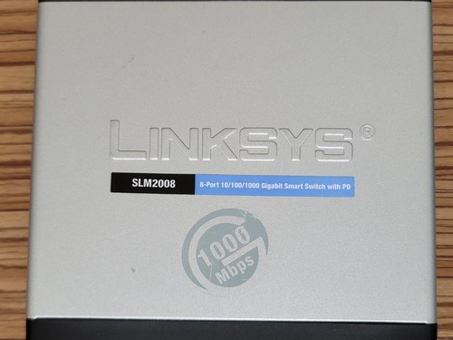 Linksys / Cisco SLM2008 8-port Gigabit Smart Switch + AC Adapter - Picture 3 of 8
