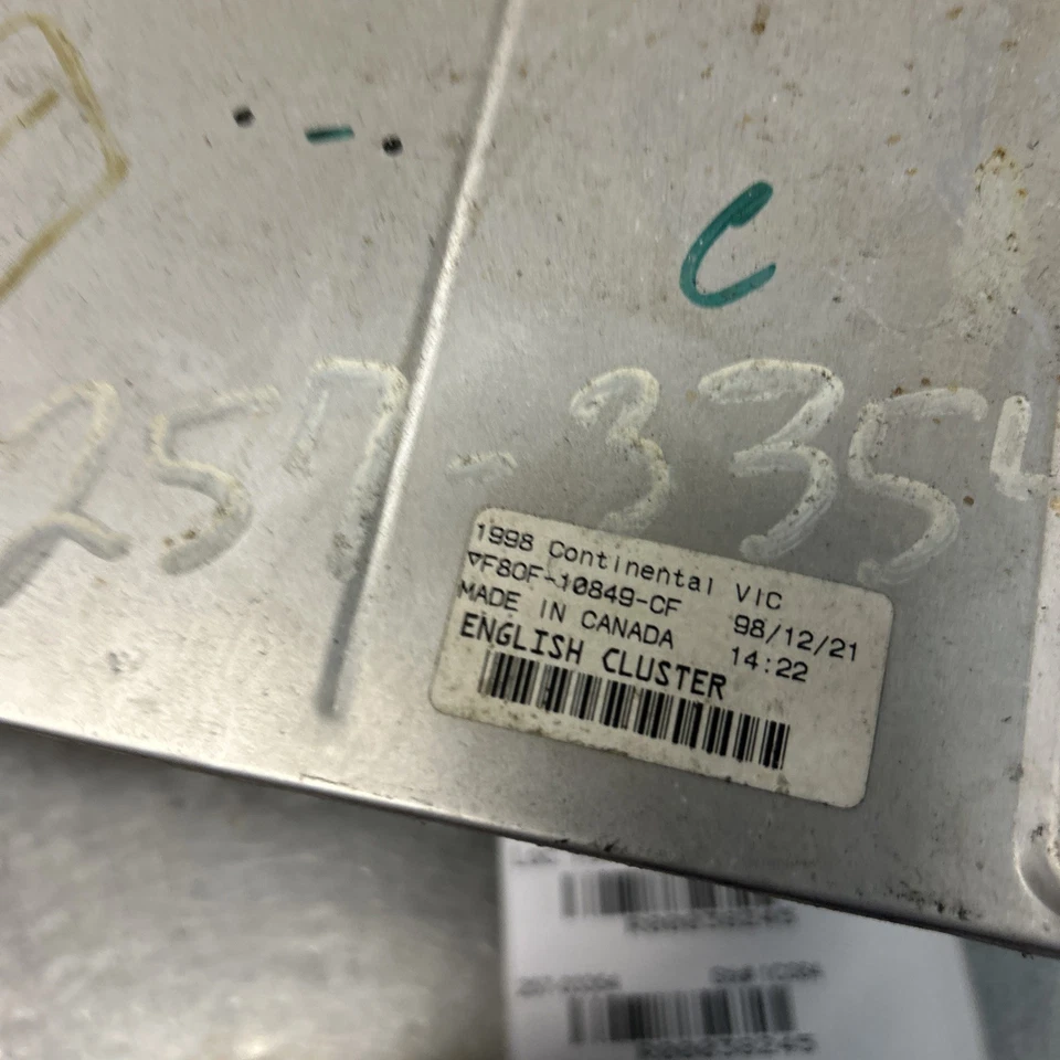 Painel de instrumentos continental Lincoln 1999-2000  - Imagem 3 de 4