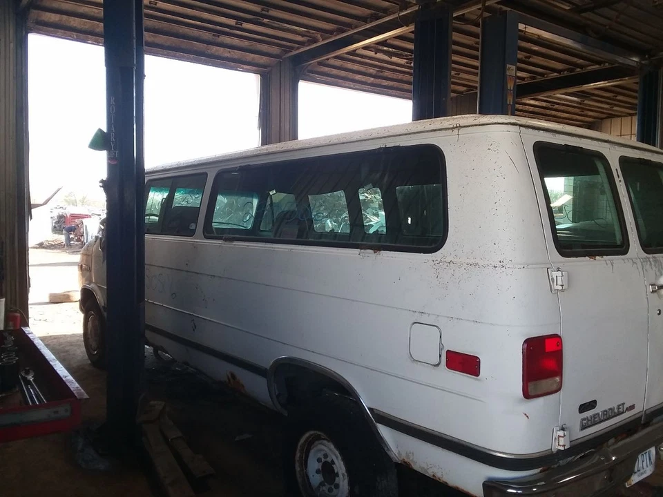 Hood Excluding 30 Hd Fits 83-96 CHEVROLET 30 VAN 2074213 - Image 4 of 4