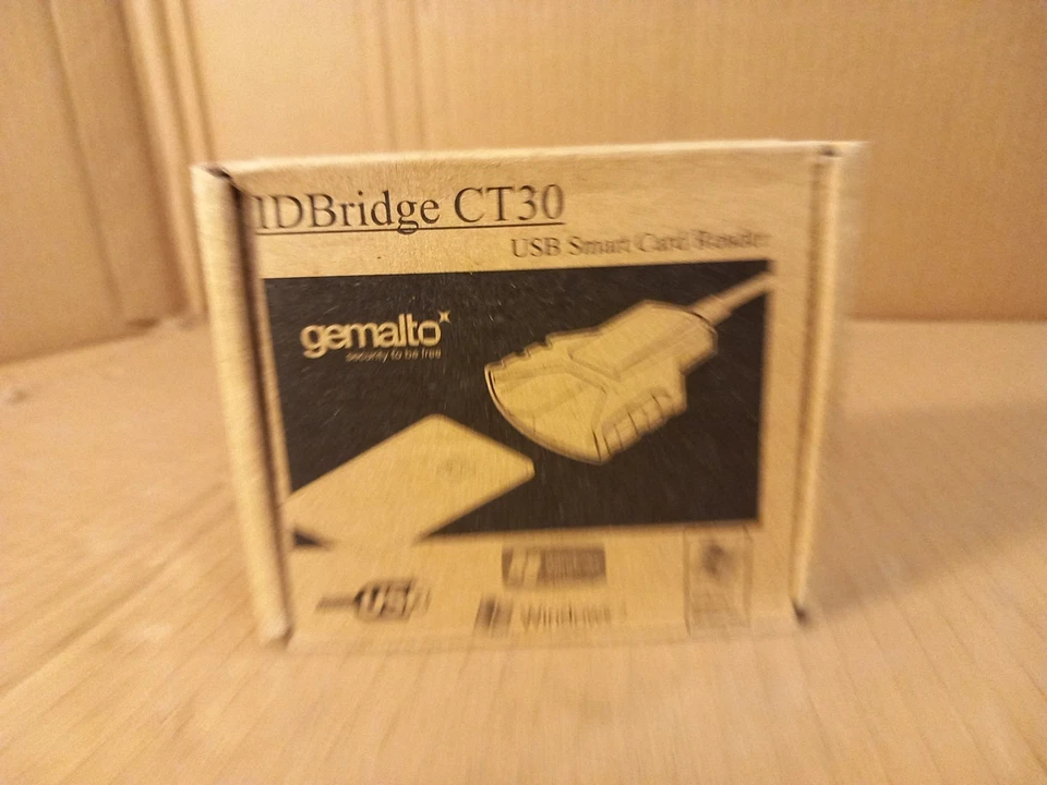Gemalto IDBridge CT30 12MBps Compact USB Smart Card Reader - Image 2 of 4
