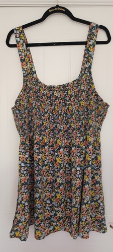 'YOURS Curve' - Shirred Multicoloured Summer Top - Size 24 - Picture 2 of 12