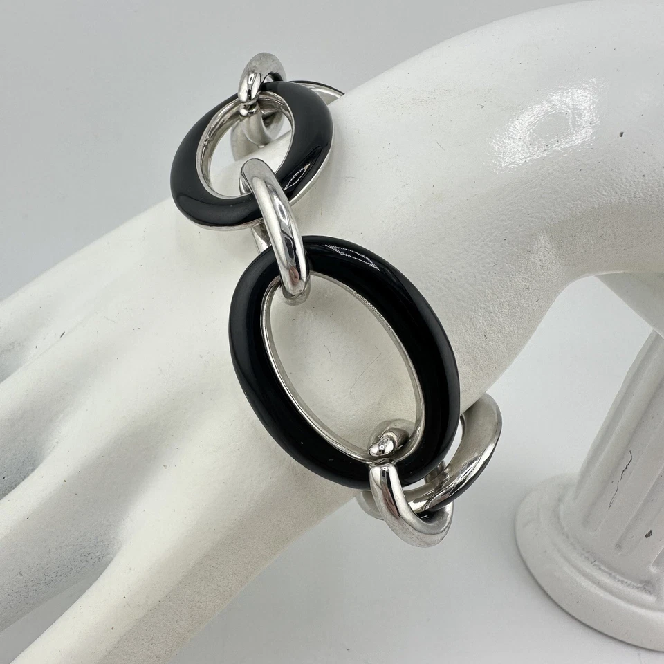"Brazalete de eslabones grandes esmaltes negros tono plata mercado negro de 6,5"" de la Casa Blanca" Foto 3 de 4