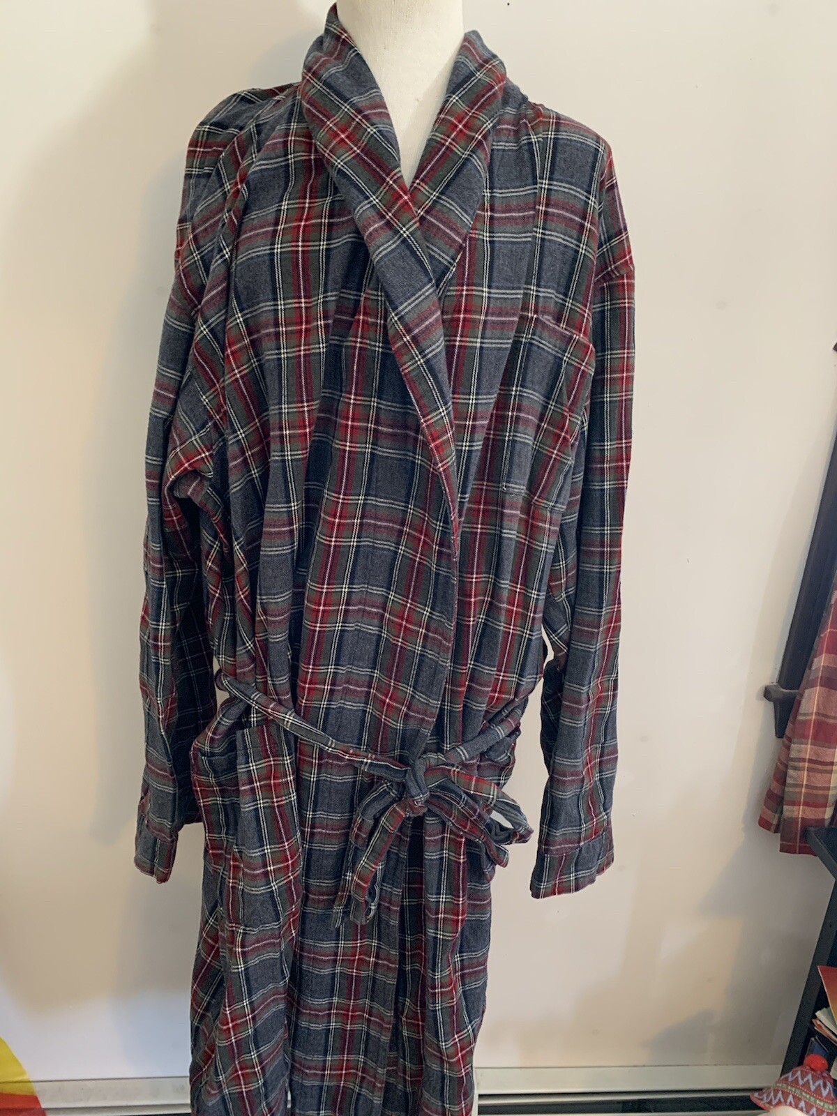 LL Bean Men's Scotch Plaid Flannel Robe XLTall Grey Red Stewart Belted