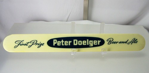 Vintage First Prize Peter Doelger Beer & Ale Foam Scraper Celluloid Great! - Picture 2 of 4