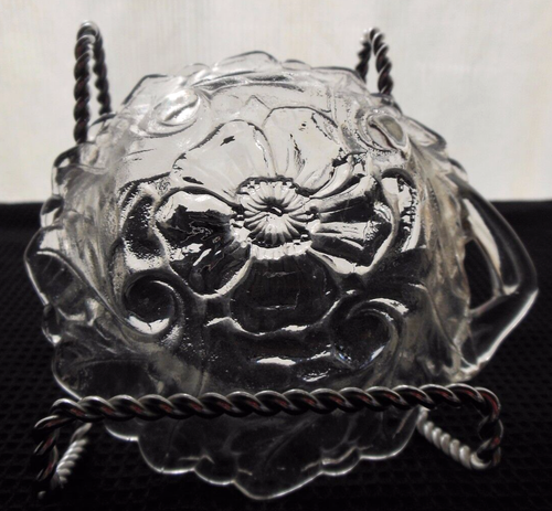 Indiana Glass Clear Wild Rose 4 1/2" Handled Berry Bowl - Picture 5 of 10