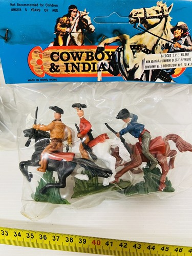 SOLDATINI TIPO NARDI A CAVALLO INDIANI COW BOYS FAR WEST HONG KONG NUOVISSIMI - Picture 3 of 5