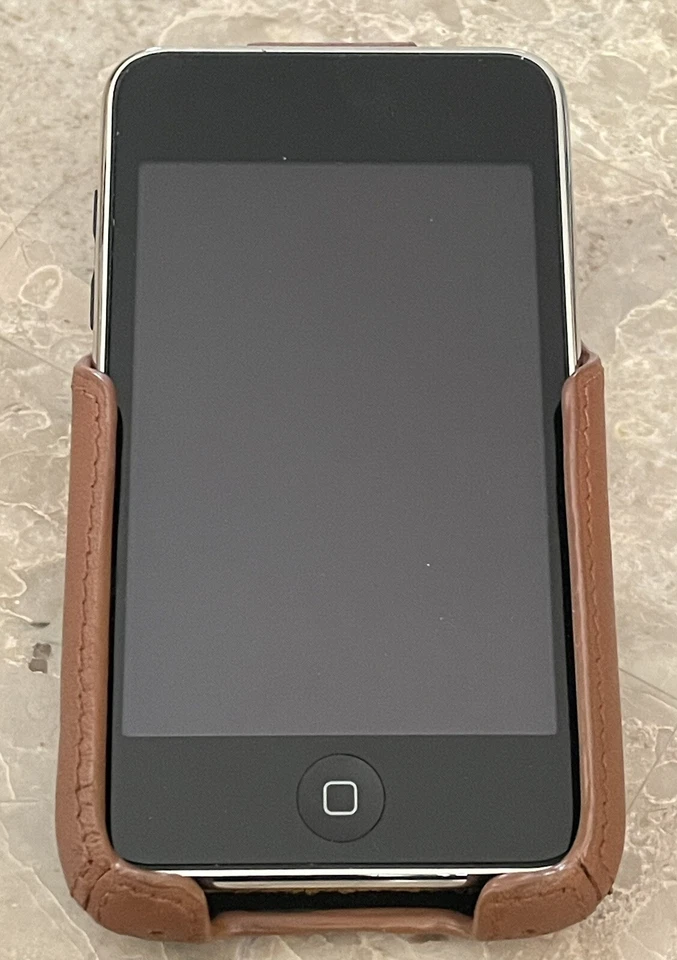 Funda protectora de cuero moldeado con clip para cinturón para iPod-iPhone Touch 4 Foto 3 de 4