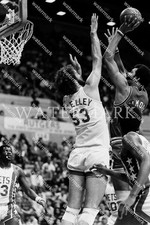 ES526 Artis Gilmore Chicago Bulls 8x10 11x14 16x20 Photo