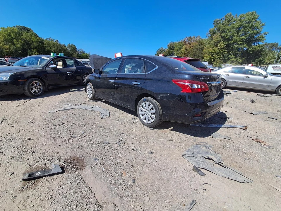 Used Rear Right Door Interior Trim Panel fits: 2017 Nissan Sentra  Grade A Foto 4 de 4