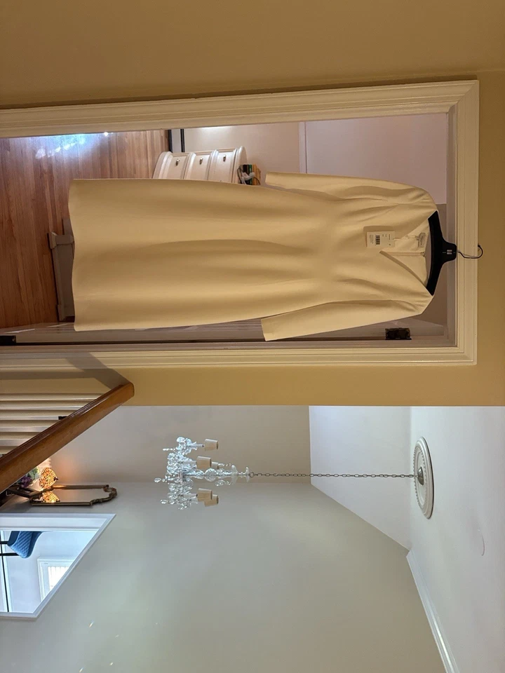 Never Worn Size2 Lafayette 148 White Dress. Perfect Condition. Classic Look - Image 4 of 4