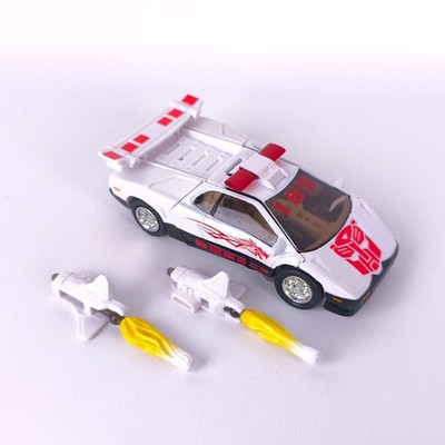 Transformers Prowl Complete Universe Deluxe Class 2004 Wal-Mart Exclusive