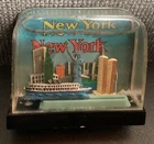 RARE! Vintage New York City NYC Snowglobe Hong Kong # 357D