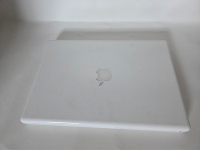 Vintage Apple MacBook A1181 White 13-Inch Laptop Computer Early Macintosh Model
