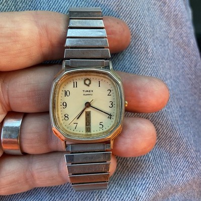 1980s Timex Q Day-Date Gold Tone Men's Watch - Quartz Works Great Some Scratch s