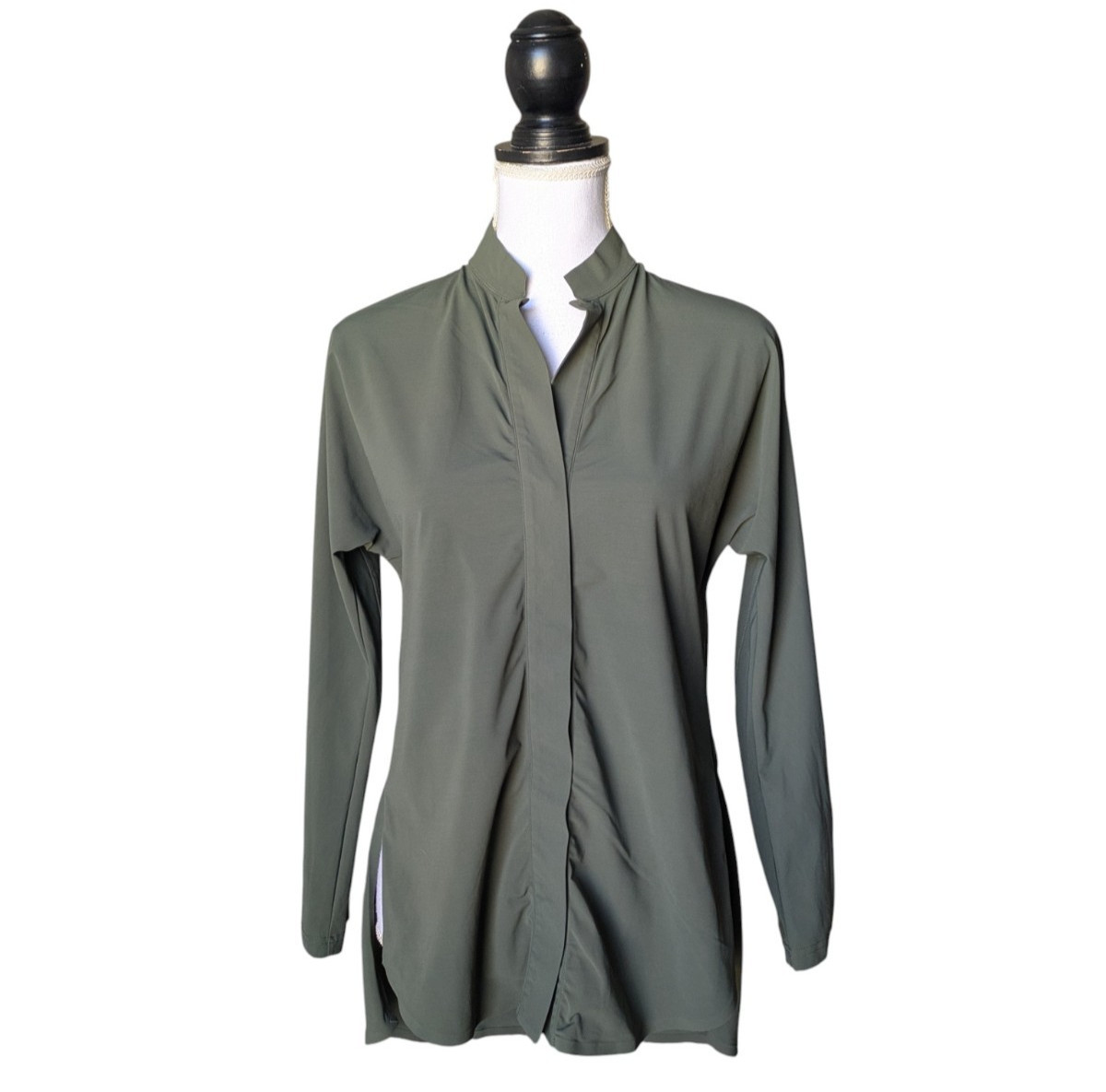 Aday Something Borrowed Moss Green Snap Button Tu… - image 1