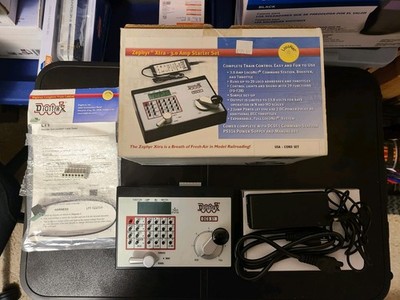 Digitrax Zephyr Xtra 3.0amp Starter Set