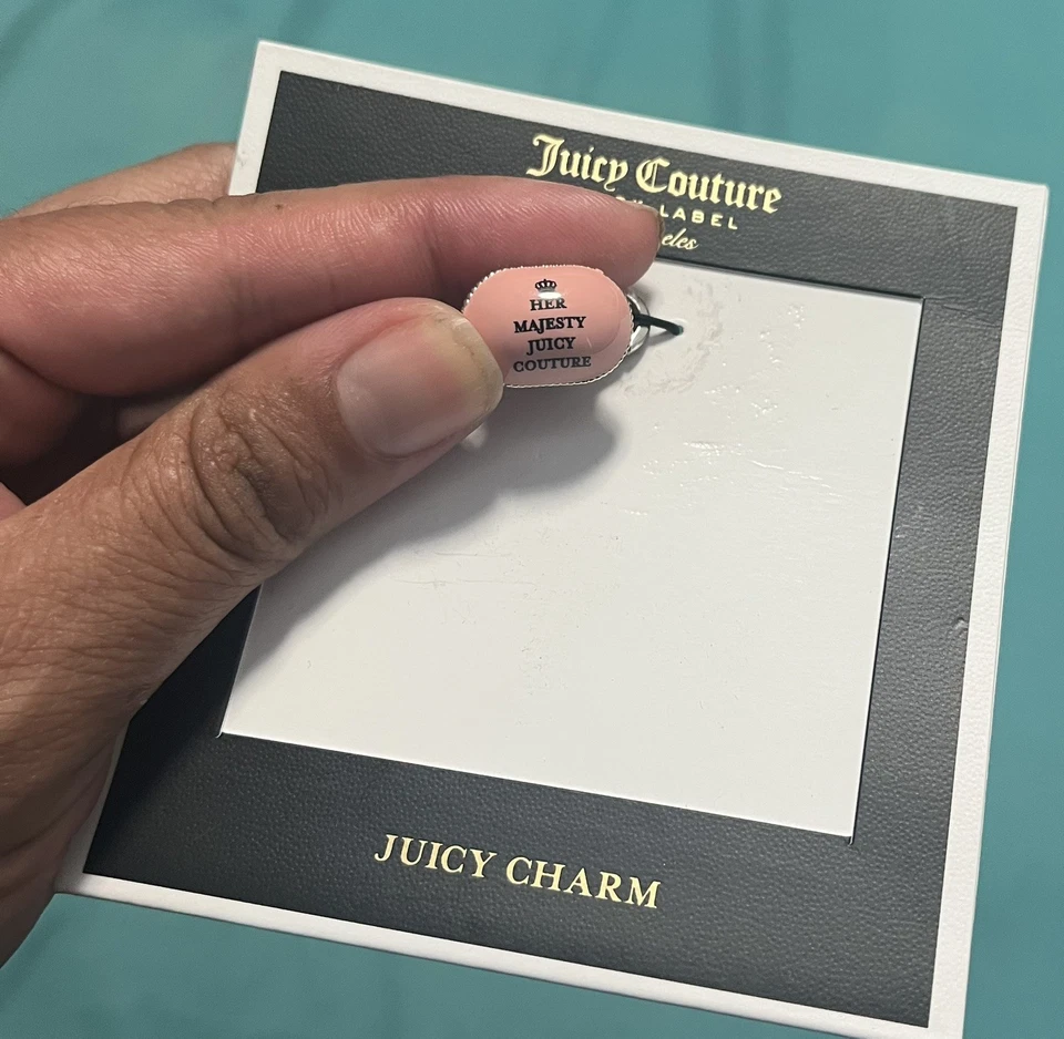 JUICY COUTURE Tiara Reina Dije en Almohada Rosa con Llavero y Collar NUEVO Foto 3 de 4