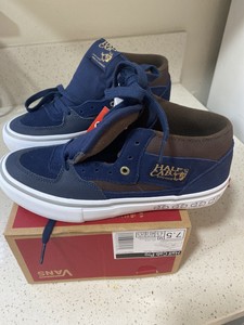 vans independent half cab