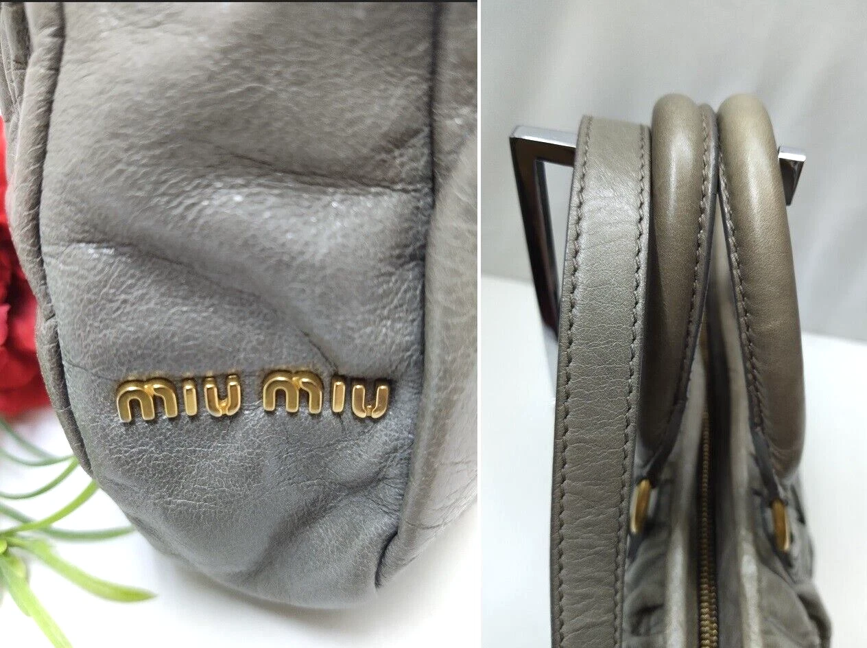 Borsa a tracolla Miu Miu Materasso grigio metallizzato a pieghe in pelle tote borsa