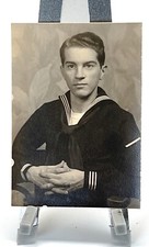 WW2 Photo Portrait U.S. Navy Man