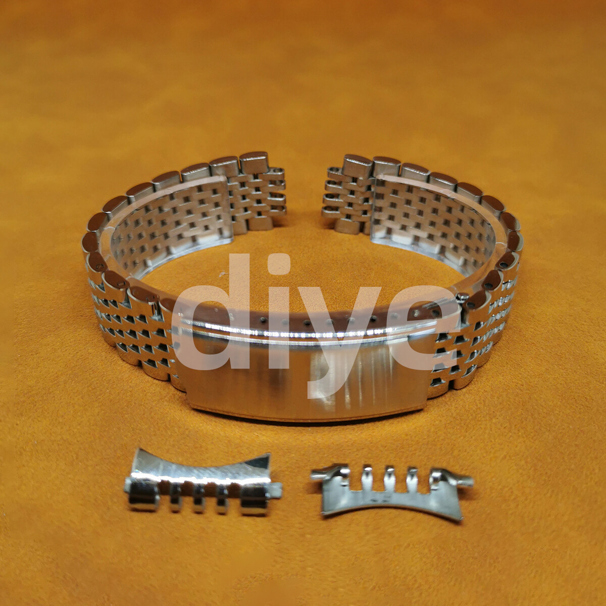 Premium Vintage Curved End Thin Watch Bracelet 18 19 20mm