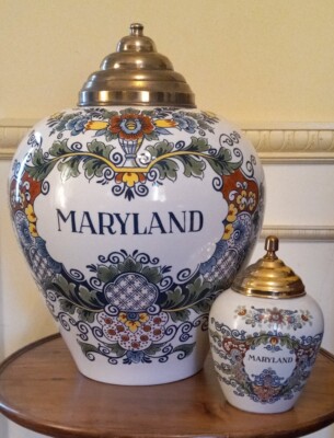 maryland tobacco jar HUGE! Royal Goedewaagen Delft Polychrome Maryland Tobacco Jar, Humidor 16