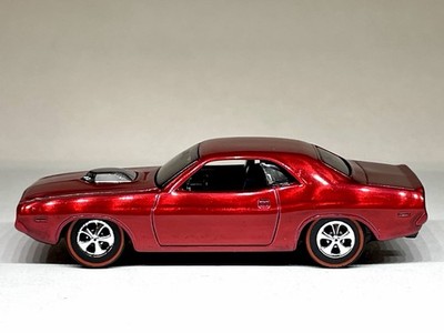   Hot Wheels CUSTOM MADE Spectraflame Redlines  '70 DODGE CHALLENGER Diecast