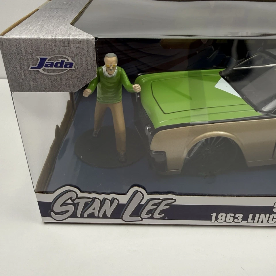 JADA TOYS Stan Lee con Lincoln Continental 1963 escala 1 24 coche fundido a presión NUEVO Foto 4 de 4