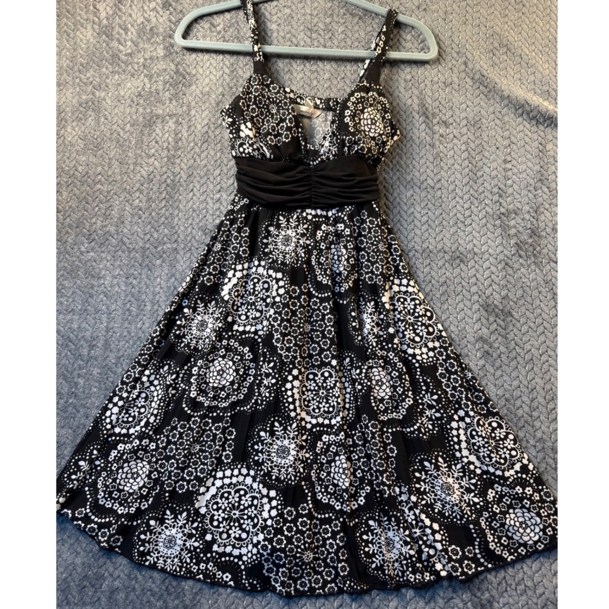 Speechless Black White Floral Medallion Empire Waist Fit Flare Dress M Festival | eBay Speechless Black White Floral Medallion Empire Waist Fit Flare Dress M Festival | eBay